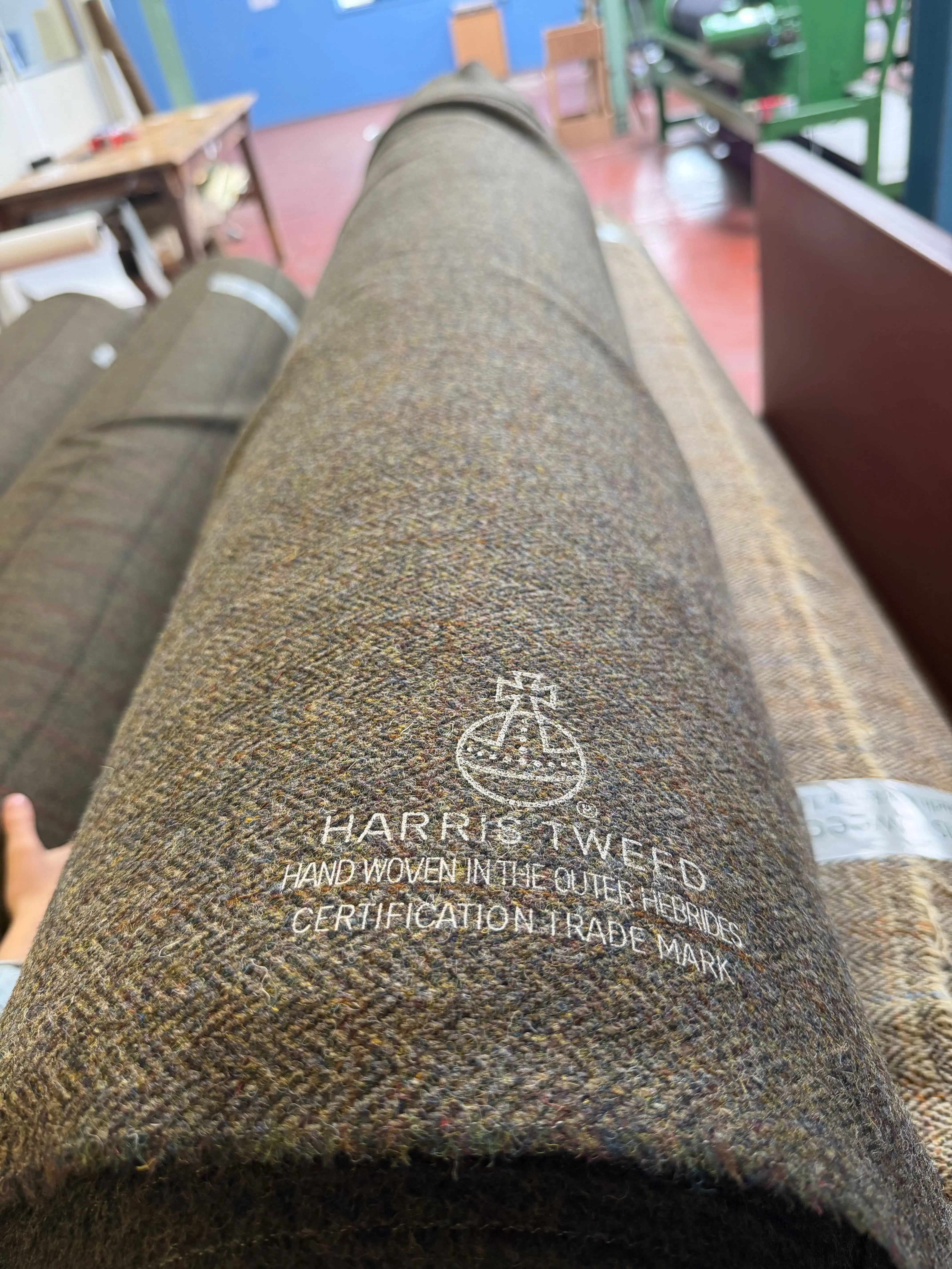 Originaler Harris Tweed erkennen: das Orb Mark und das Echtheitszertifikat - Wellington of Bilmore