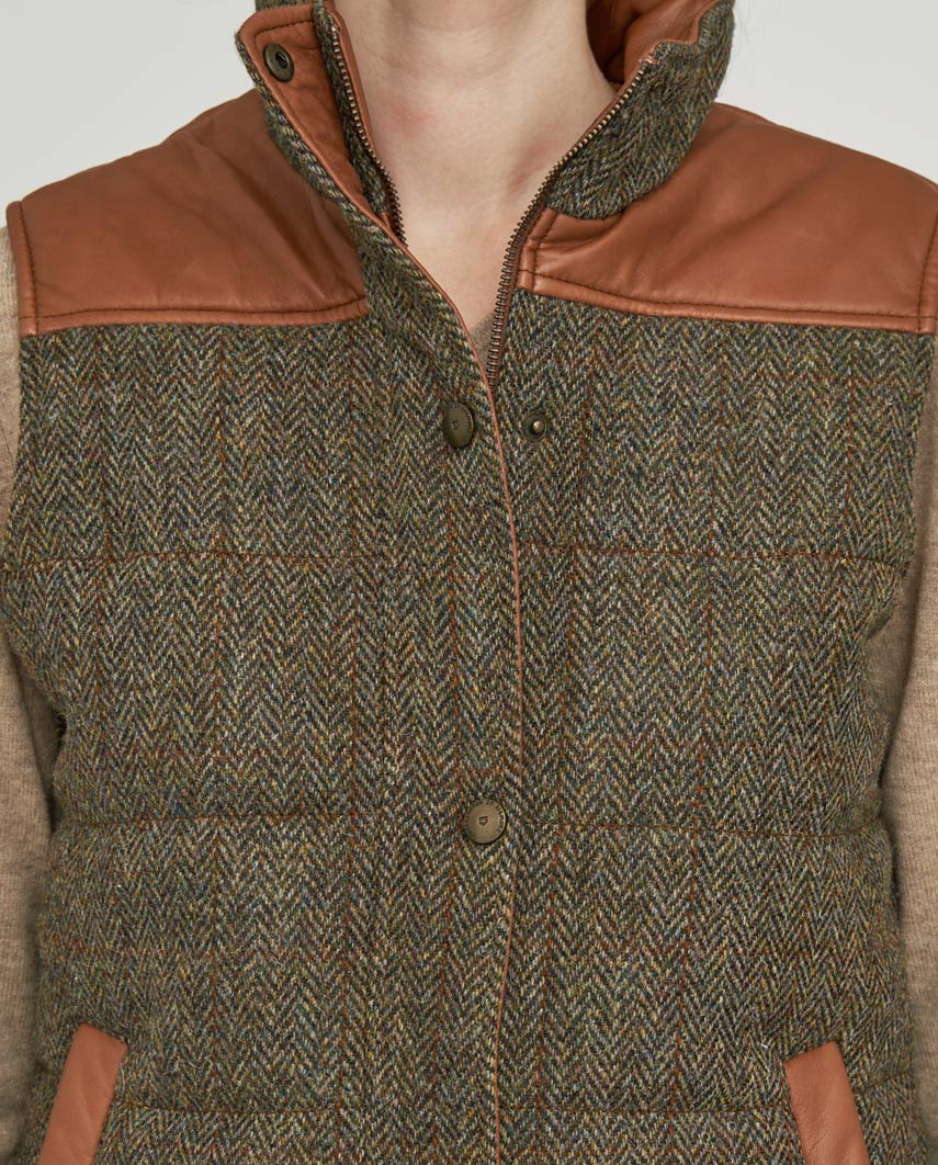 Damen-Steppweste „Lisa“ aus Harris Tweed mit Nappalederbesatz | Evergreen