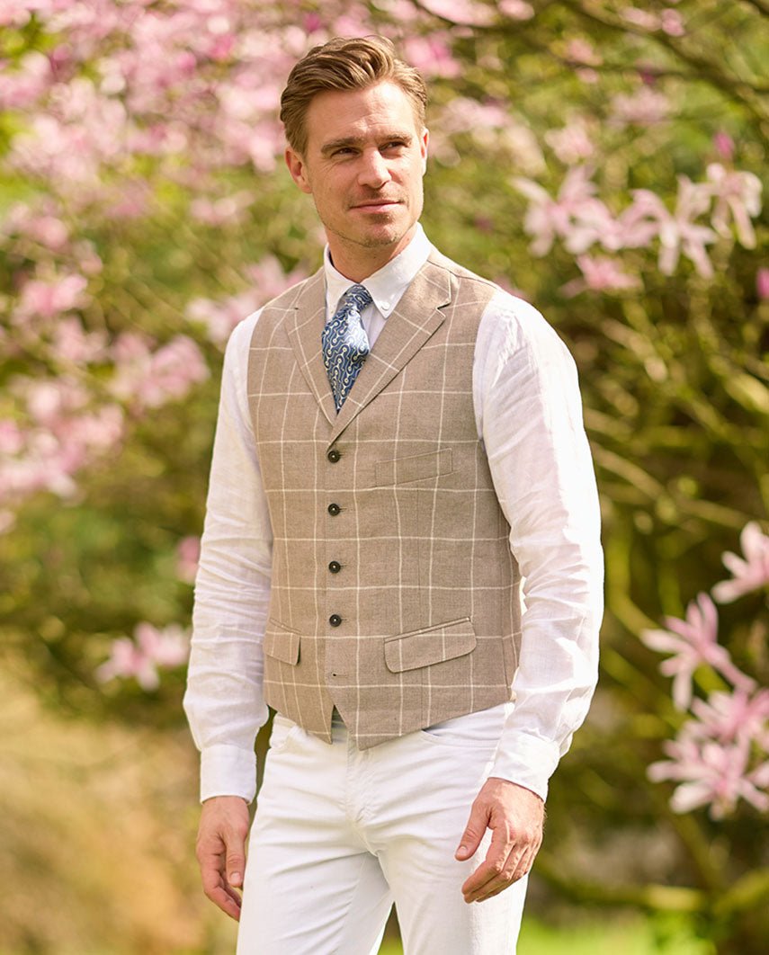 edle Herren Leinenweste ''Wales'' im beigen Fensterkaro - Wellington of Bilmore
