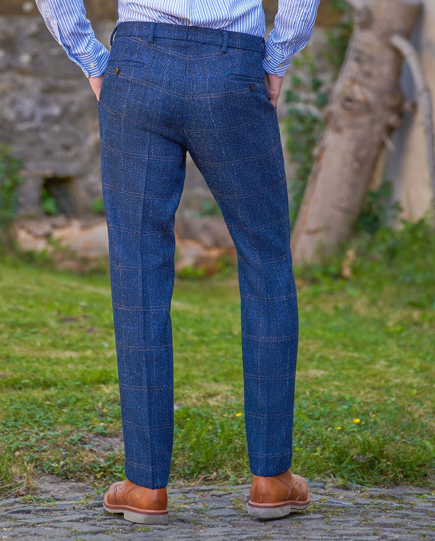 Herrenhose "Mr. Miller" aus Harris Tweed in dark - blue herringbone - Wellington of Bilmore