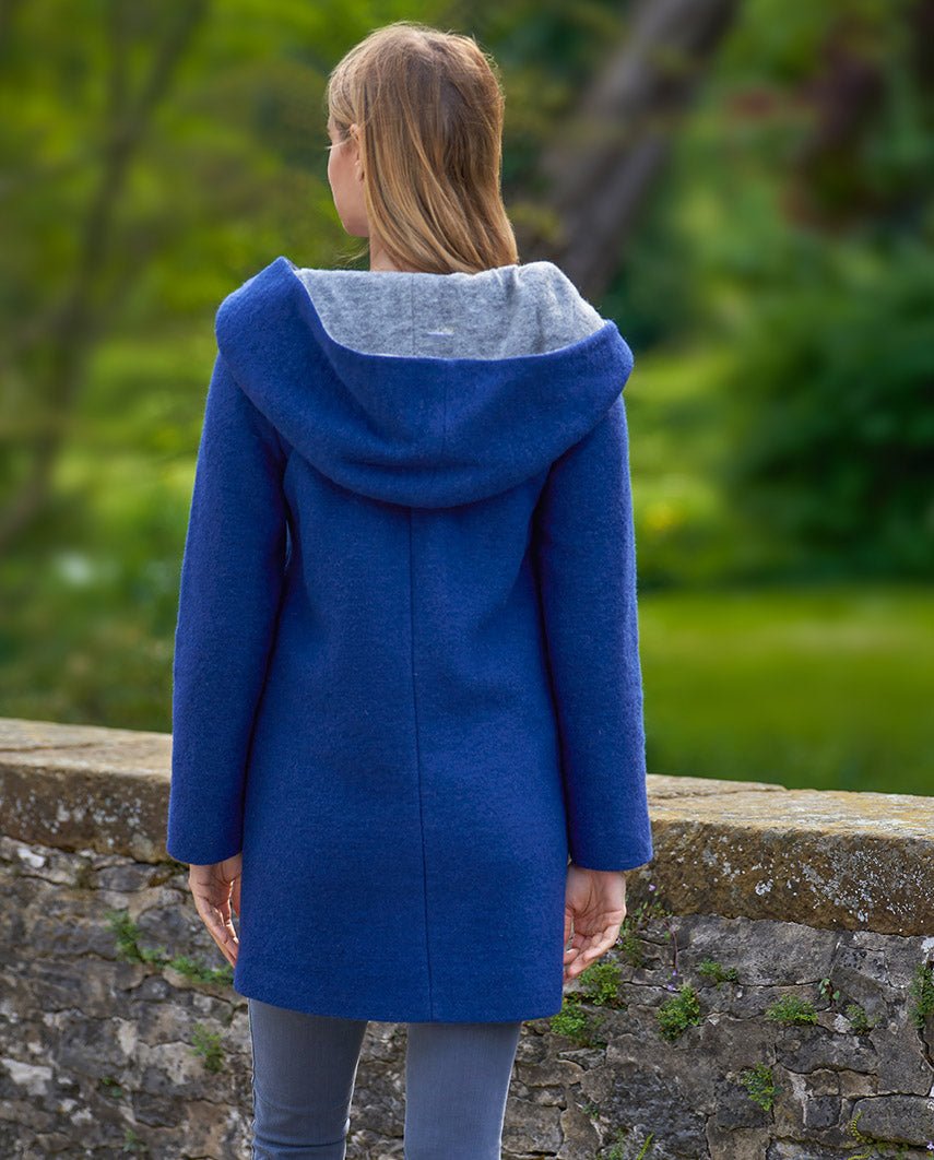 Gewalkte mantel "Sally" met capuchon in ozean blue - Wellington of Bilmore