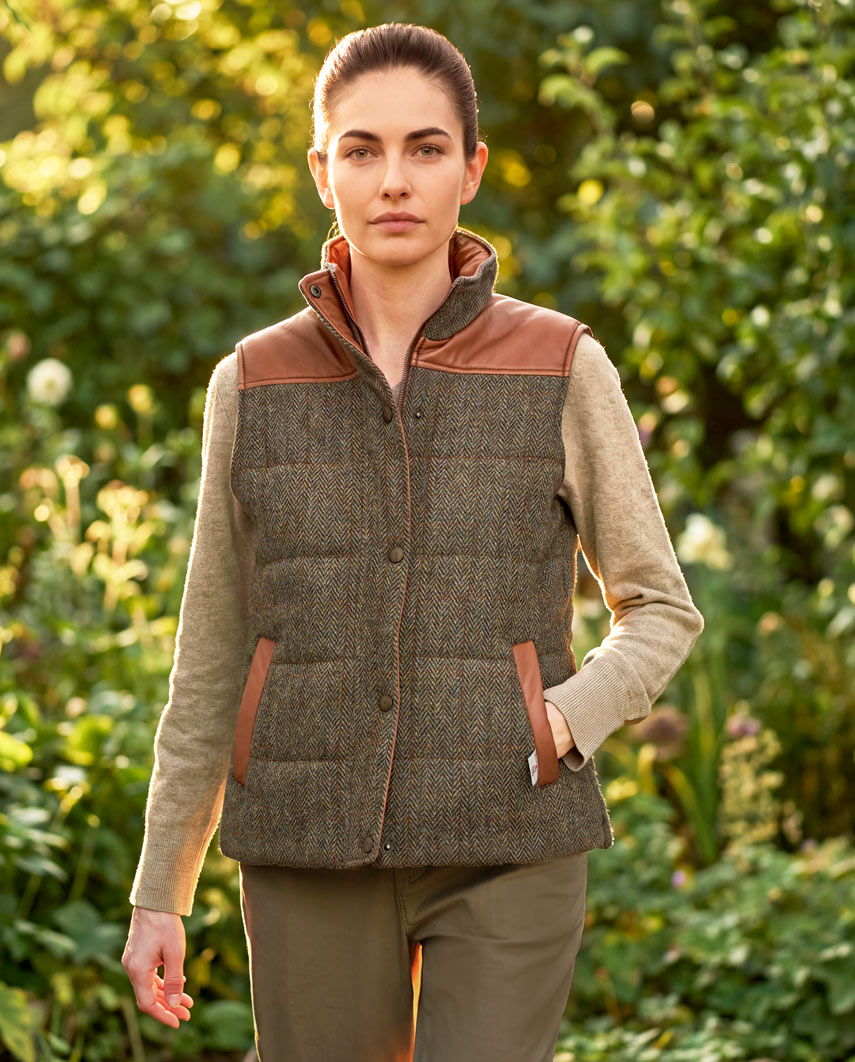 Damen-Steppweste „Lisa“ aus Harris Tweed mit Nappalederbesatz | Evergreen