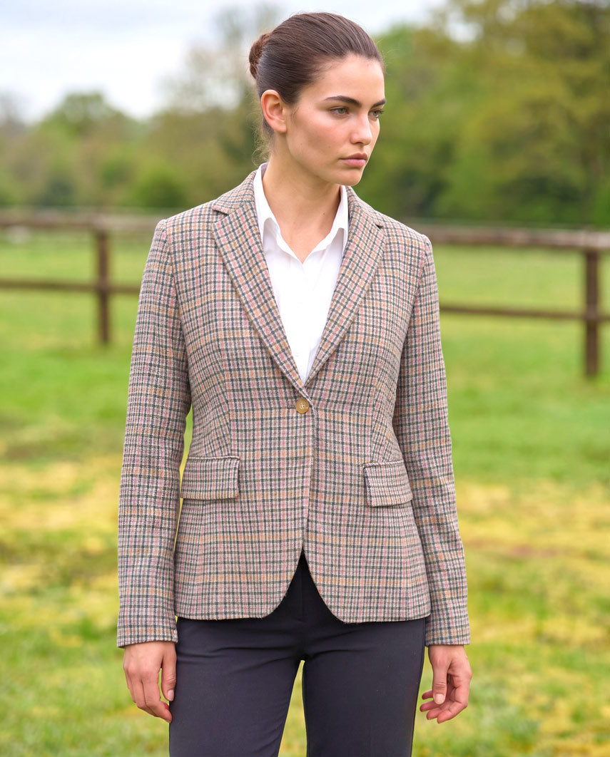 Damenblazer ,,Ami'' aus reiner Schurwolle – Pepita Love Check