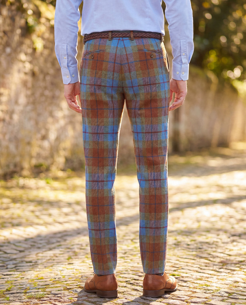 Harris Tweed Hose ''Mr. Miller " in Gold Tartan