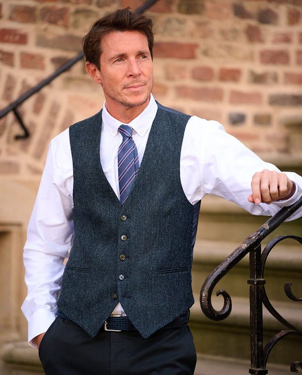 Harris Tweed gilet "Tailor" in blue Herringbone