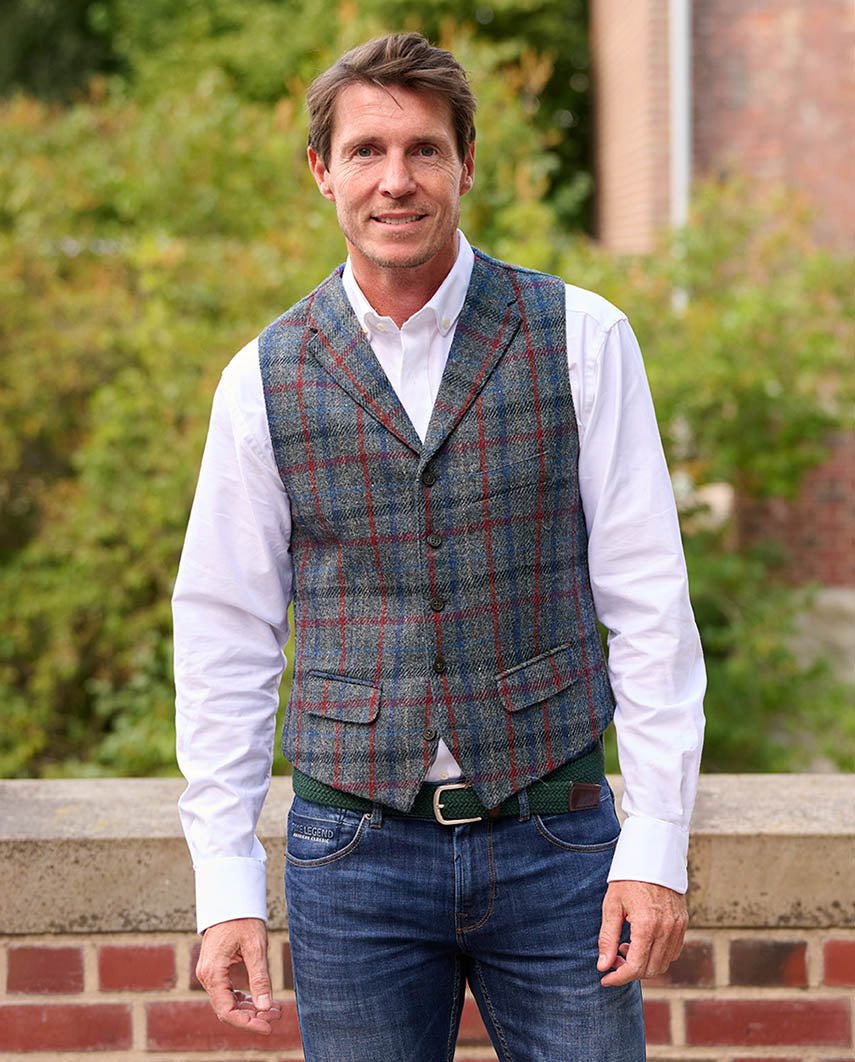 Harris Tweed Weste ''Wales'' in royal check - Wellington of Bilmore