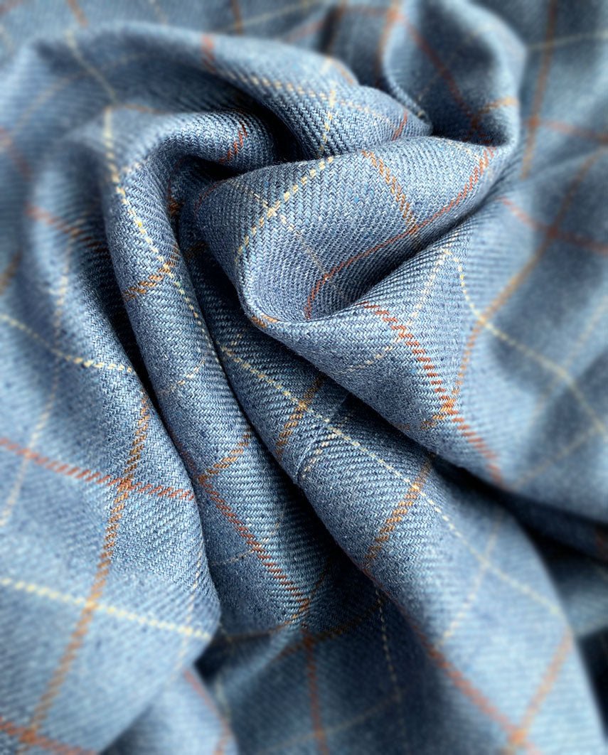 hellblauer Seidenblazer "Carola" für Damen mit dezentem Überkaro - Wellington of Bilmore