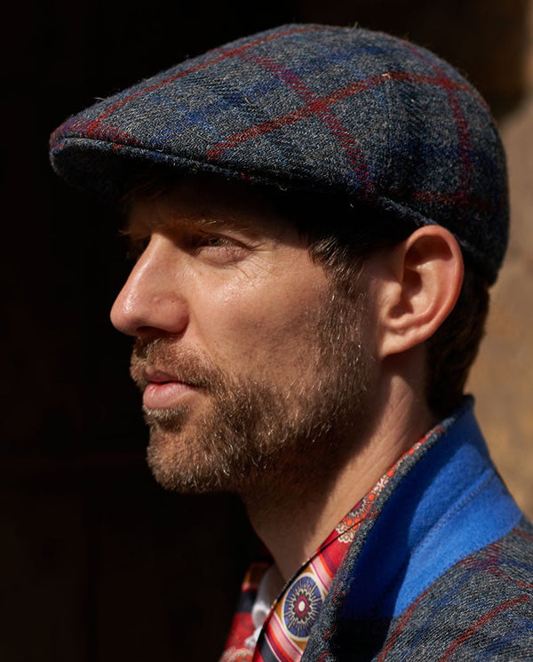 Henry Cap - Harris Tweed flatcap in royal check