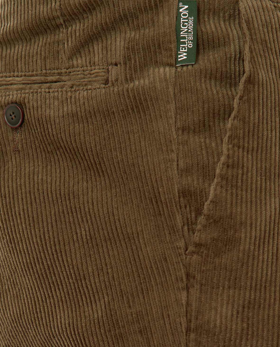 Herren Cordhose "Mr. Bradley" aus Genuacord in mud - Wellington of Bilmore