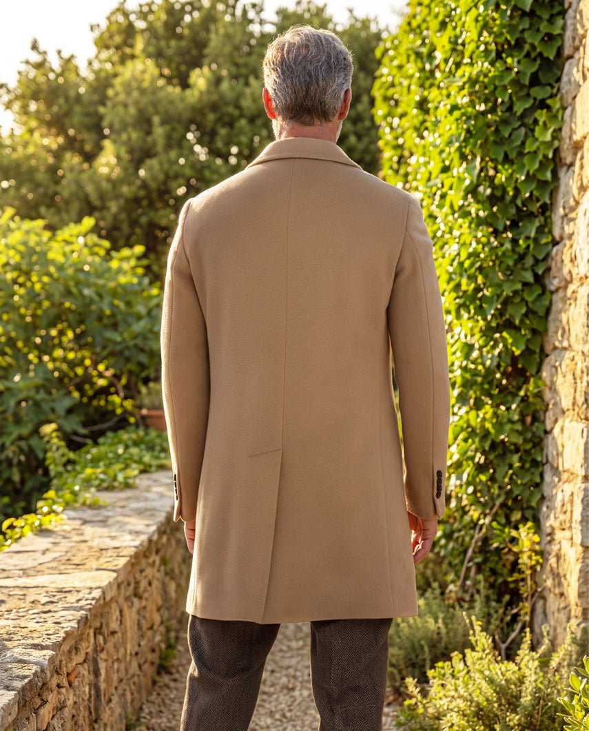 Herrenmantel ''Howard'' in desert camel aus Woll-Kaschmirmix - Wellington of Bilmore