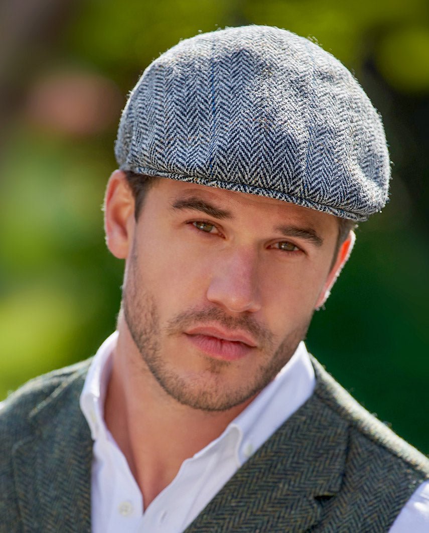 Schiebermütze "Henry Cap" aus original Harris Tweed in "Grey Herringbone" - Wellington of Bilmore
